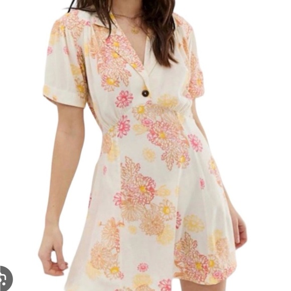 Free People Dresses & Skirts - Free People Cream Mini Dress with Pink & Yellow Floral Print XS Collar Fit Flare